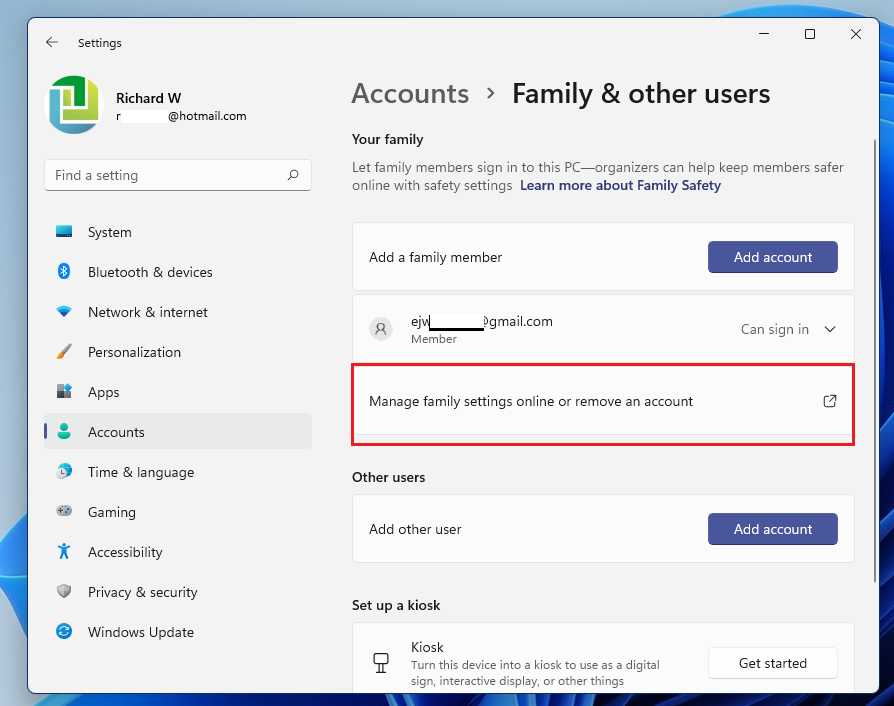 windows 11 manage family account
